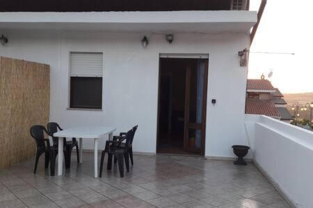 Apartament Andrea'S House Carbonia Zewnętrze zdjęcie